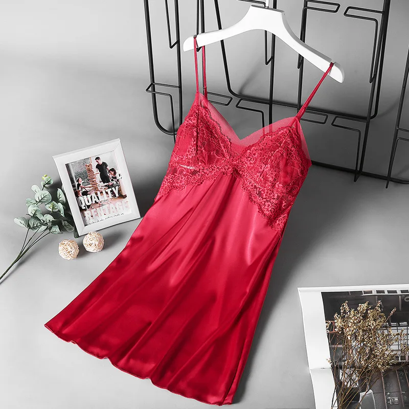 Женская кружевная ночная рубашка бордового цвета с V-образным вырезом