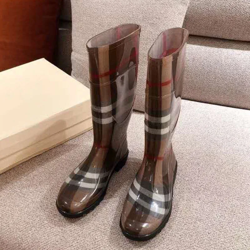 

2022 New Women's Rain Boots PVC Material Striped Grid Design Thick Bottom Women High Boots Rainy Day Outdoor Casual Shoes