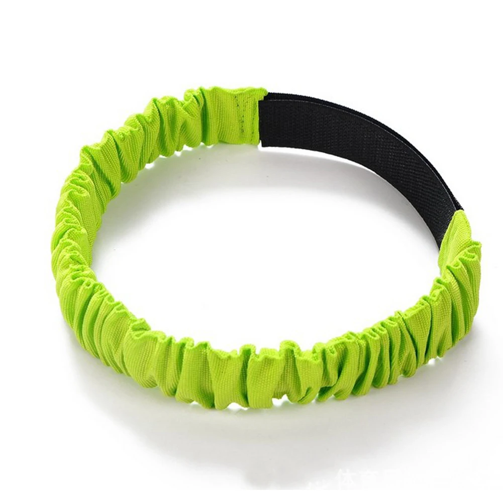 Дети два человека трехногие эластичные привязанные веревки ноги Гонки