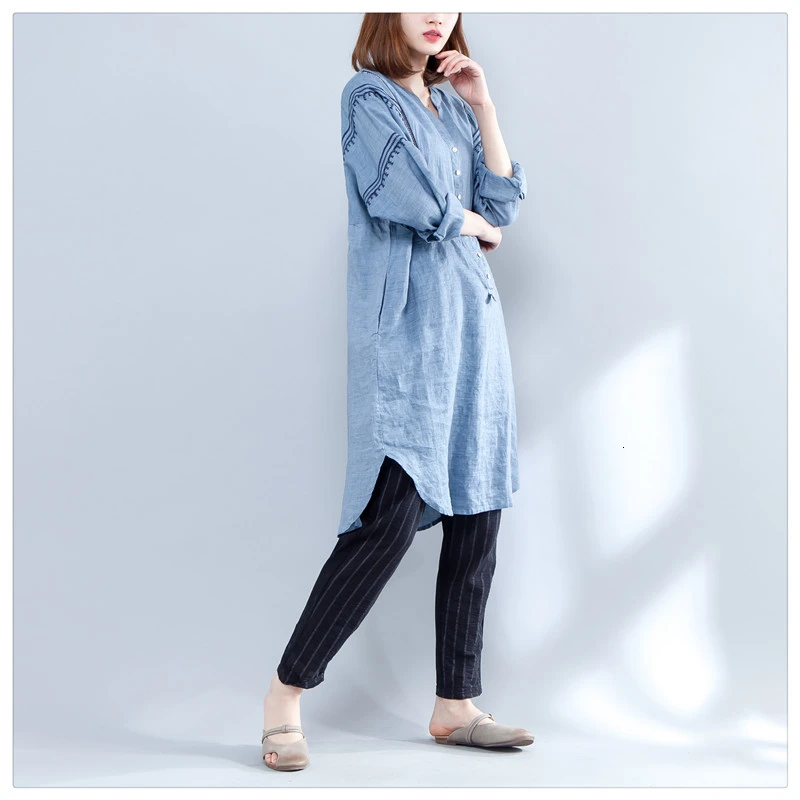 Женская рубашка с вышивкой Bazhenova свободная Осенняя Длинная блузка V-образным