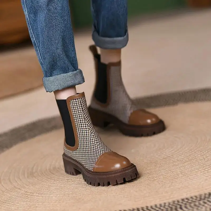 Leisure short boots female autumn/winter 2021 new elastic joker round head higher single shoe sleeve canvas Martin boots