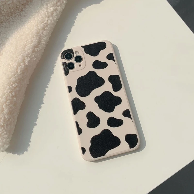 Cow pattern Black and white style silicone phone case for iphone xs max 7 13 11 14 pro max 12 mini xr x 8 plus capa conque