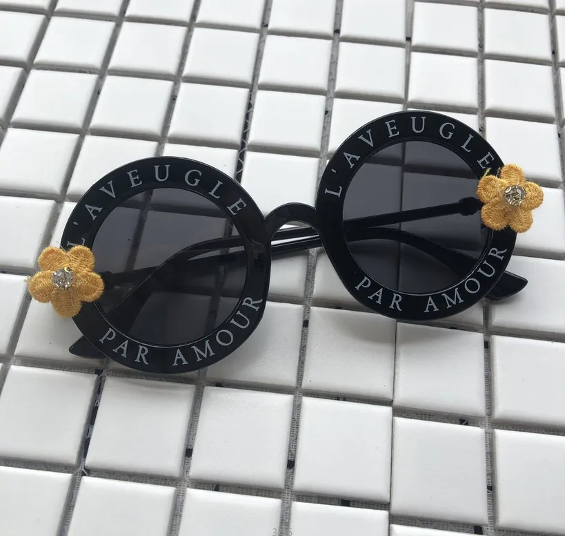 Милые Солнцезащитные очки с цветочным дизайном модные розовые круглые женские