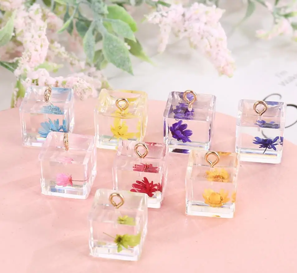 

Beautiful 3d resin transparent square flowers pendant jewelry earrings Necklace pendant accessories
