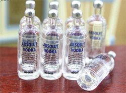 4pcs wine bottle Классический 1/12 кукольный домик миниатюрные бутылки для виски вина ролевые игры Дом Кухня Еда для куклы напиток аксессуары - Цвет: 4pcs wine bottle