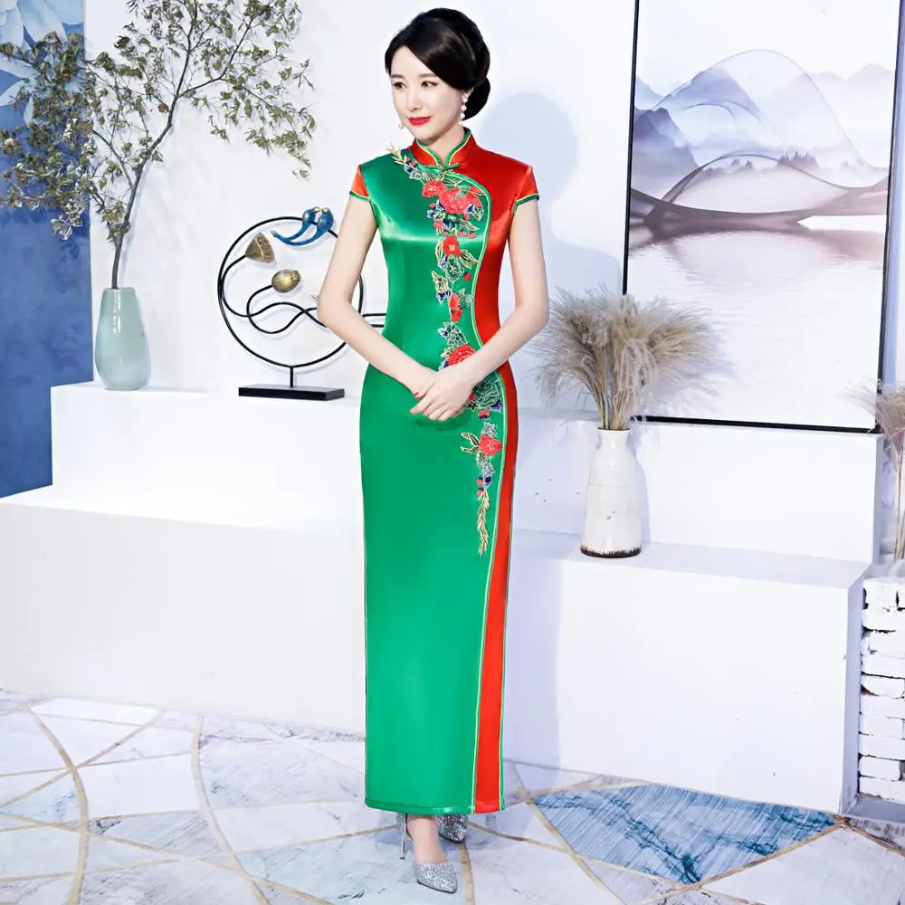 Фото Женское китайское традиционное длинное платье Чонсам зеленого и красного цветов