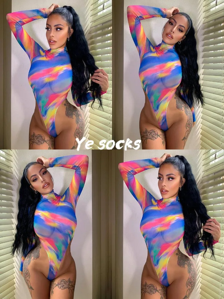 

The Most Popular Dress For Women In 2021 Is a Long-Sleeve, High-Necked, High-Fork, Tie-Dyed, Gauze Jumpsuit