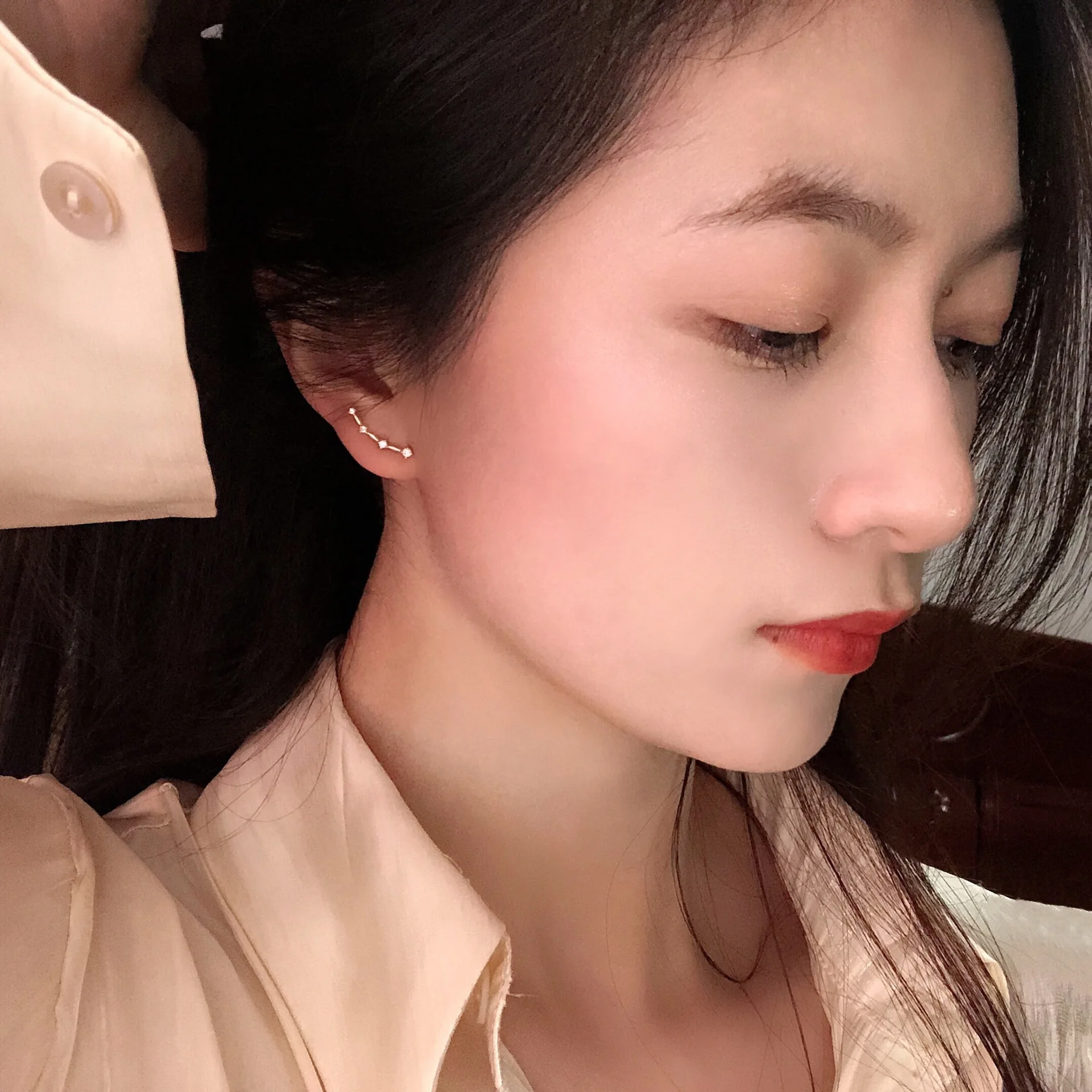 925 пробы серебряные серьги простые циркониевые длинные линии уха смайлик