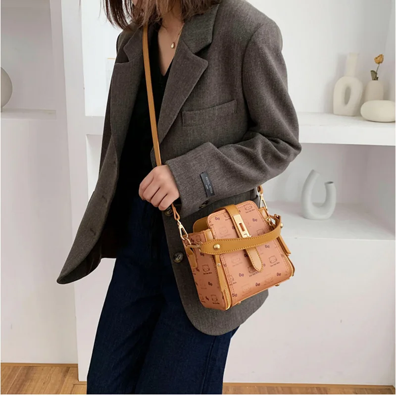 

Women Small Shoulder Bag New PU Leather Bucket Messenger Bags Luxury Designer Handbag Female Trendy Vintage Crossbody Tote Bag