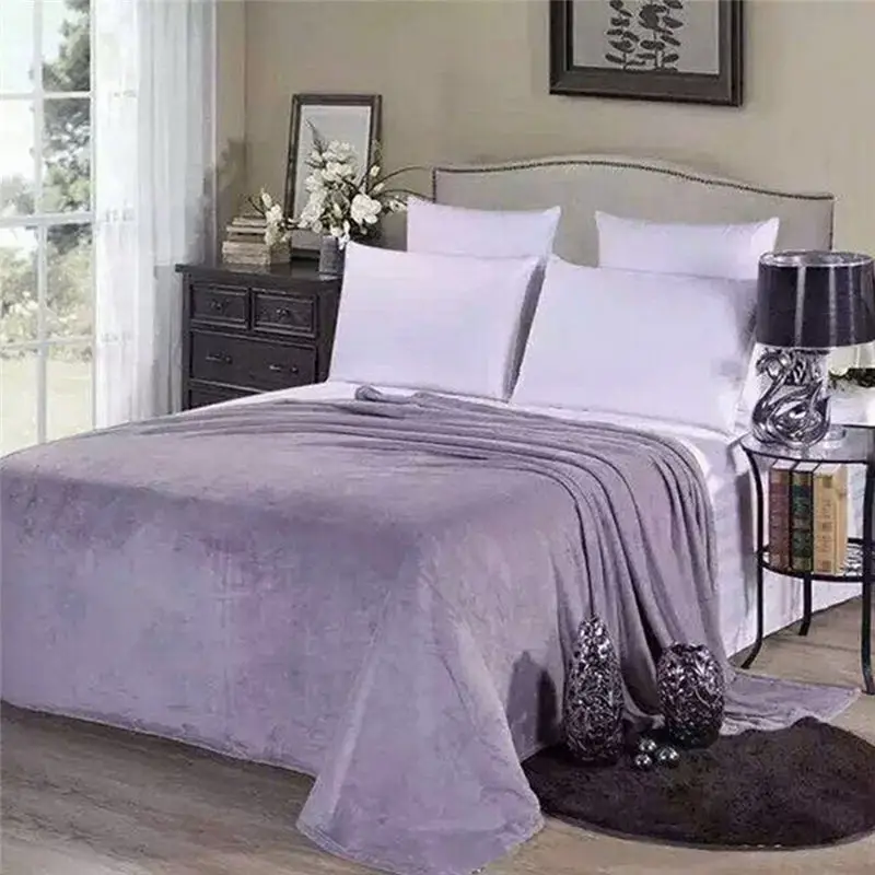 

1PCS Bed Blanket Fleece Blankets For Bed Throw Blanket Machine Washable Home Textile Solid 50cm * 70cm Random Color