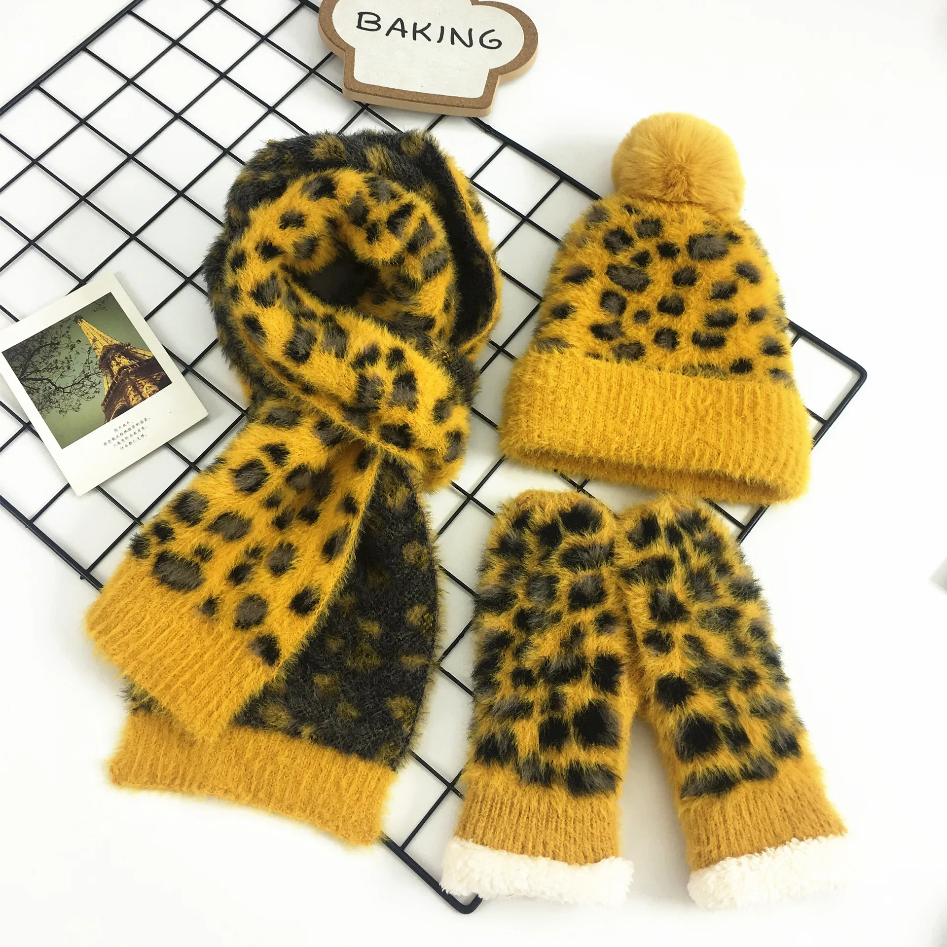 

Three Pom Poms Ball Winter Hats Set Kitted Thicken Scarf For Girls Thicken Beanies with gloves Winter Hat Scarf set For Women