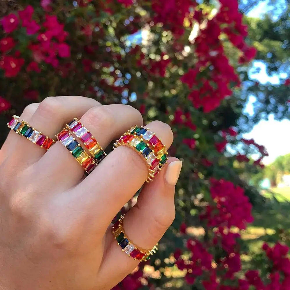 Женское Обручальное кольцо с разноцветным радужным багеттом и фианитом|Кольца