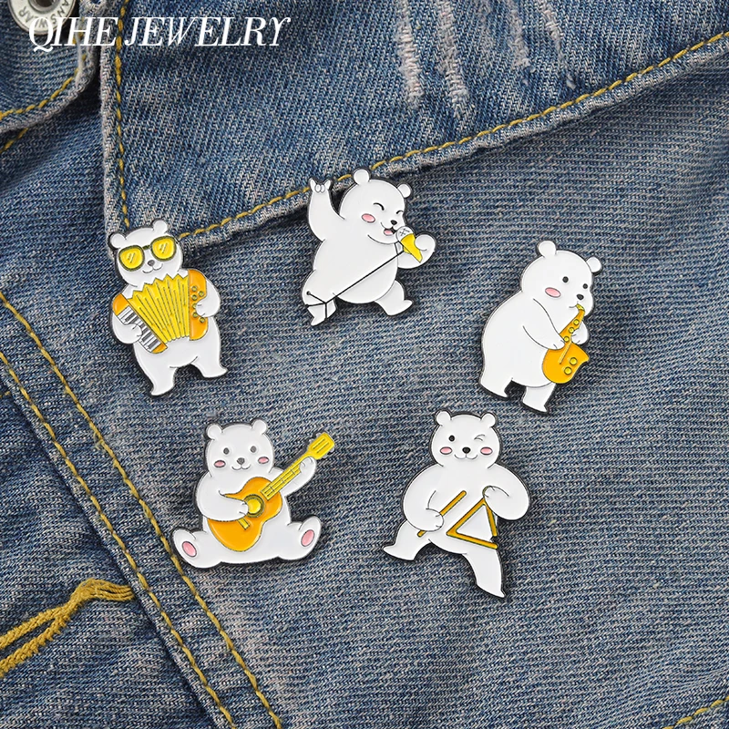 

Cute White Music Bear Enamel Pin Brooch Cartoon Animal Singing Dancing Guitar Badge Lapel Clothes Hat Collector Kid Jewelry Gift