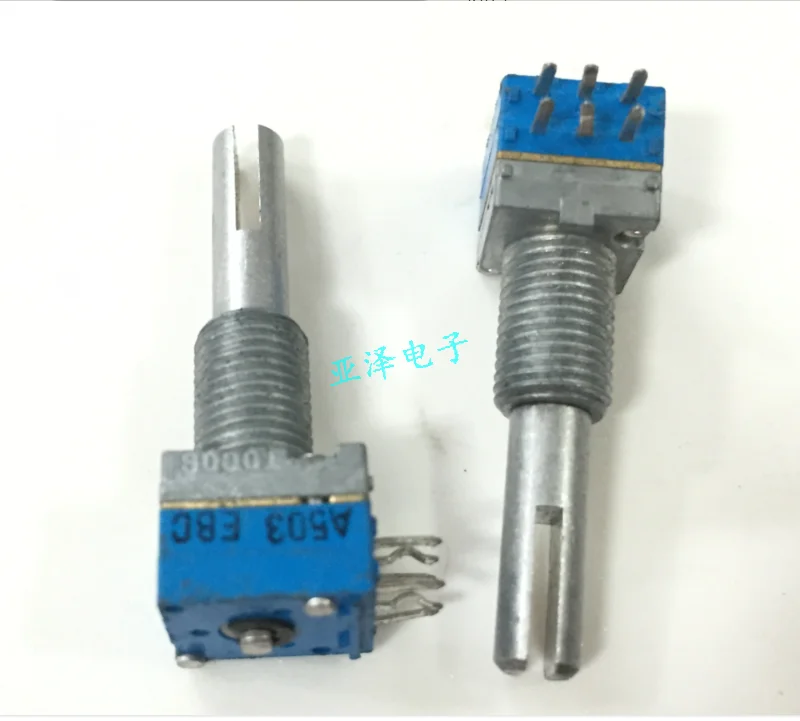 Импортный потенциометр 09 типа точный двойной A50K вилочный вал 25 мм объемный 2 шт. |