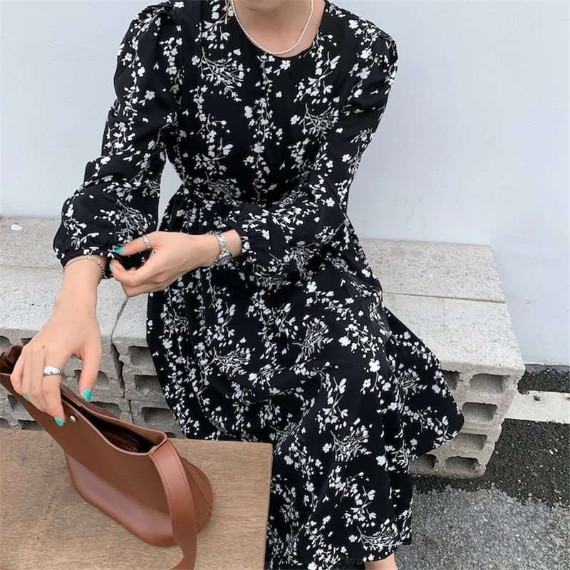 

2021 Spring Summer Temperament Floral Dress Women Elegant V Neck Long Sleeve Chiffon Dress Slim high Waist Black Midi Dress