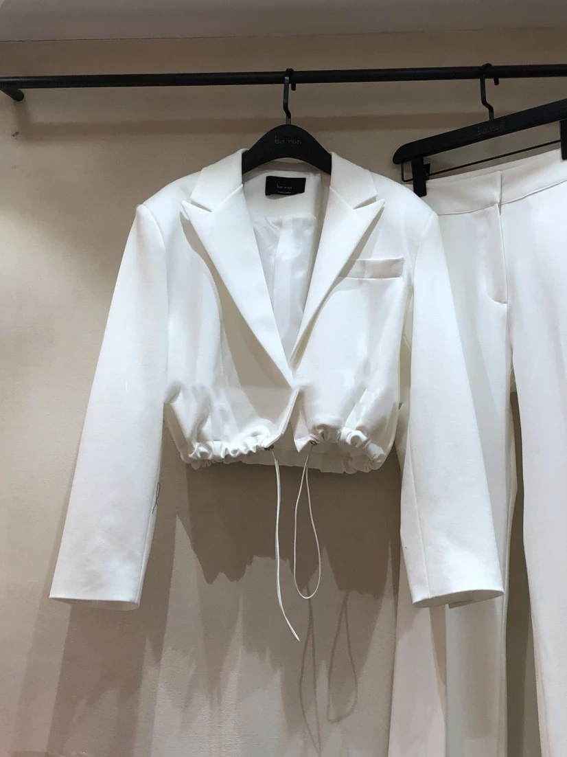 

South Korea East Gate 2021 Spring New Pure Color Simple Lapel Short Style Suit Fashion Drawstring Waist Coat Women