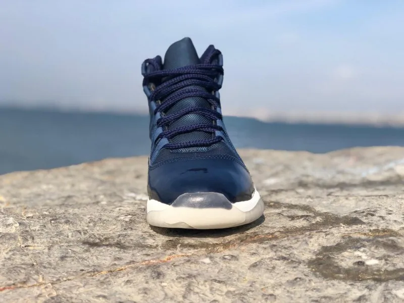 Jordan 11 ретро синий