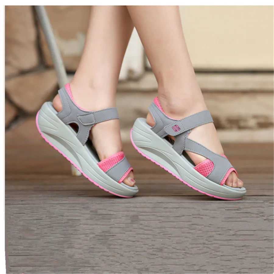 2017 верх из нубука и микрофибры Нескользящая резиновая подошва Босоножки на