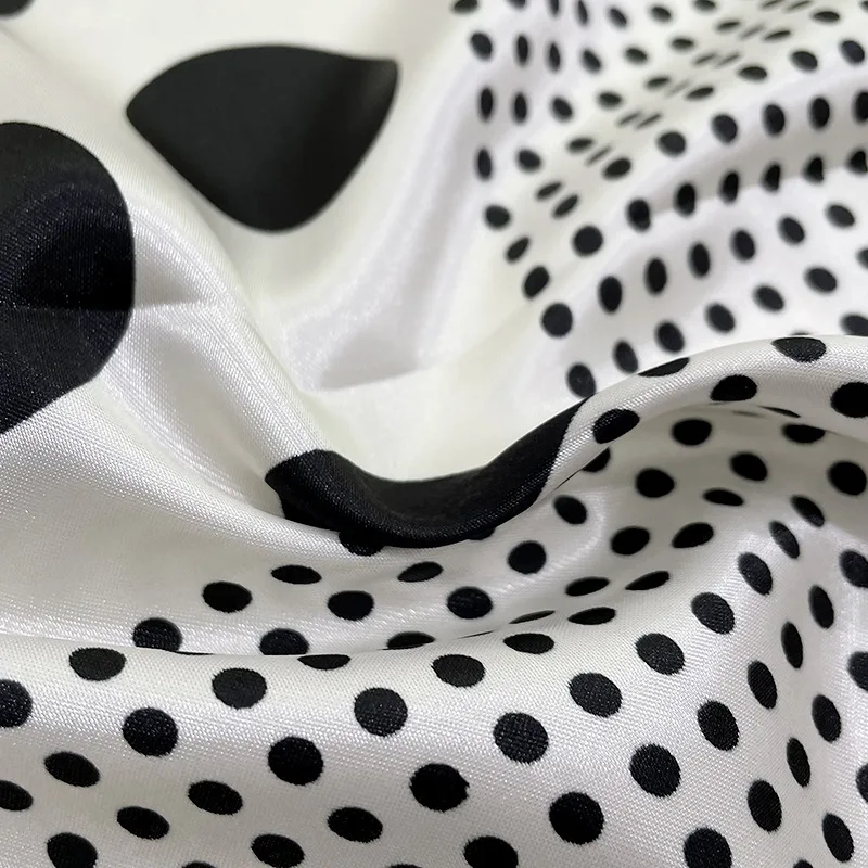 Женский шелковый шарф 90 см новинка 2021 черный и белый квадратный с волнистым