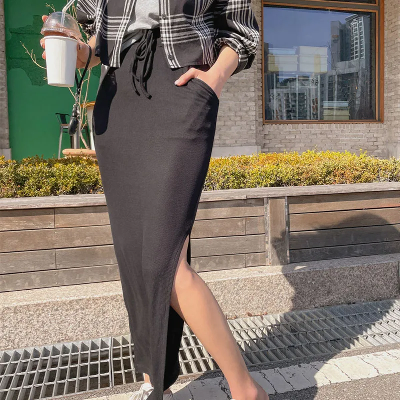 

Женская трикотажная юбка-карандаш, черная элегантная облегающая трапециевидная юбка с разрезом, с поясом на резинке, в Корейском стиле, осе...