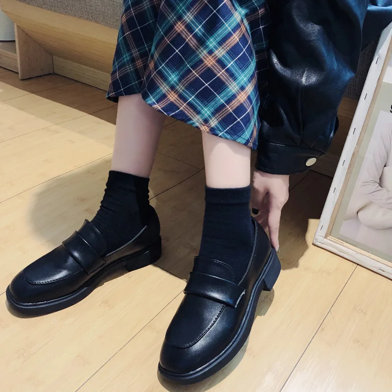 Женские кожаные туфли в британском стиле коллекция 2019 года сезон осень черные