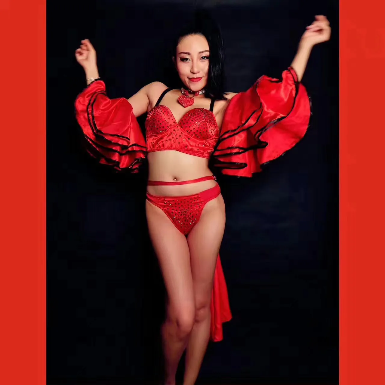 Для женщин к требованиям заказчика Сверкающие Бюстгальтер со стразами шорты