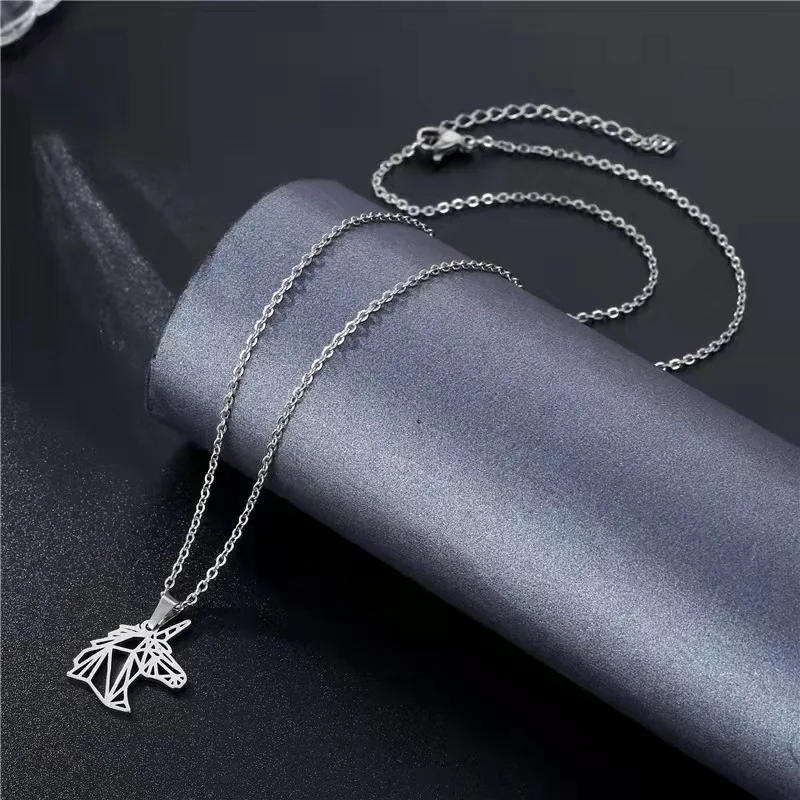 Оптовая продажа 10 ожерелий с милым единорогом ожерелье полым кулоном из