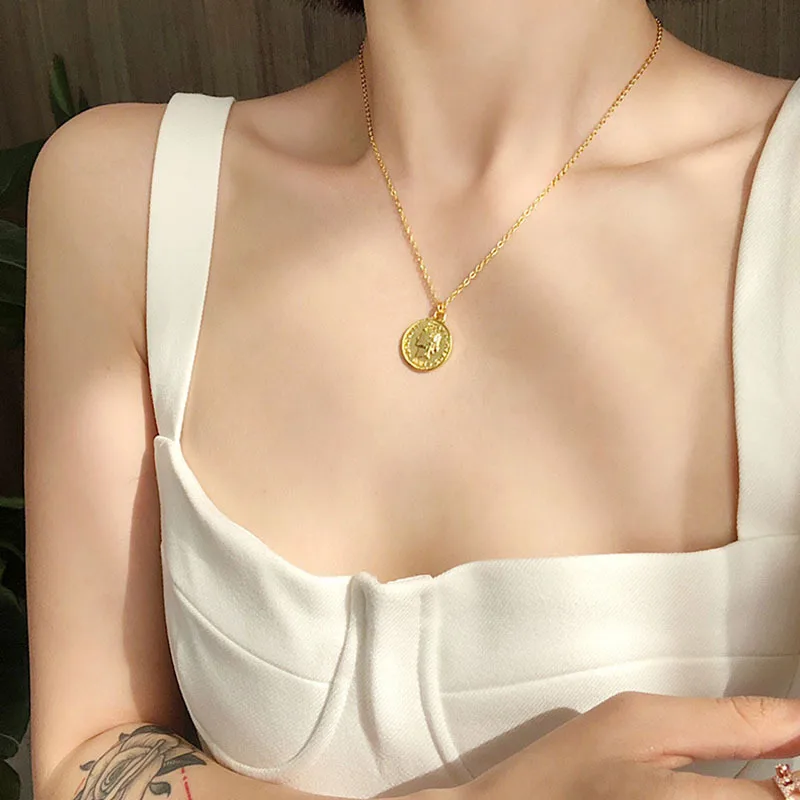 

2021 Women Simple Vintage Carved Coin Necklace Fashion Gold Silver Color Figur Medallion Pendant Long Necklaces Boho Jewelry