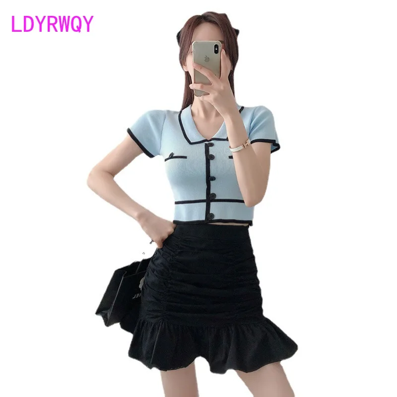 

LDYRWQY 2021 new Korean style fashion temperament short knit top + solid color pleated skirt two-piece suit Office Lady