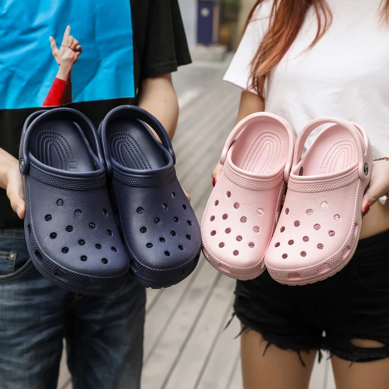 

2021 Men's Clogs Summer Shoes Men Slippers Breathable Non-slip Mules Male Garden Shoes Casual Beach Sandals Big Size