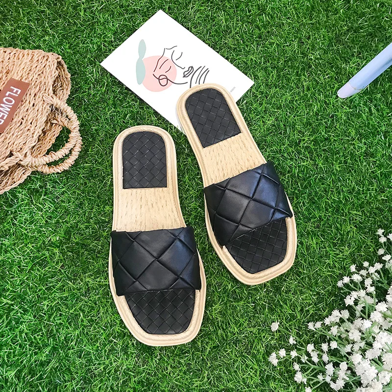 

Summer New Style High-end Fashion Casual Flat Beach Sandals and Slippers for Women's Outer Wear Thai Style Convenient Slippers