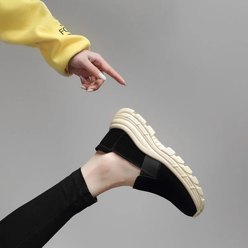 Женские замшевые туфли на плоской подошве однотонные повседневные платформе со