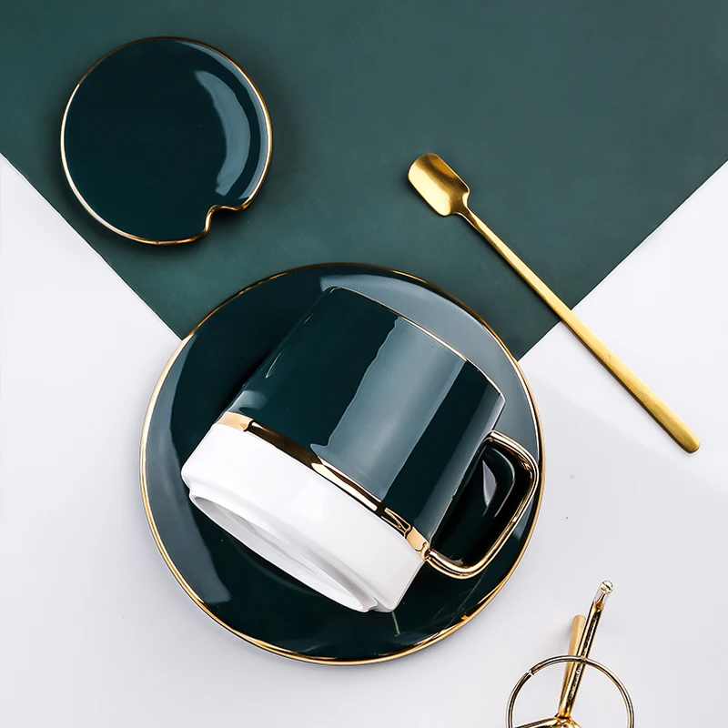 

Kitchen,Dining & Bar