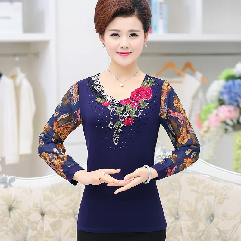 Женская трикотажная футболка для женщин среднего возраста с трехмерной вышивкой