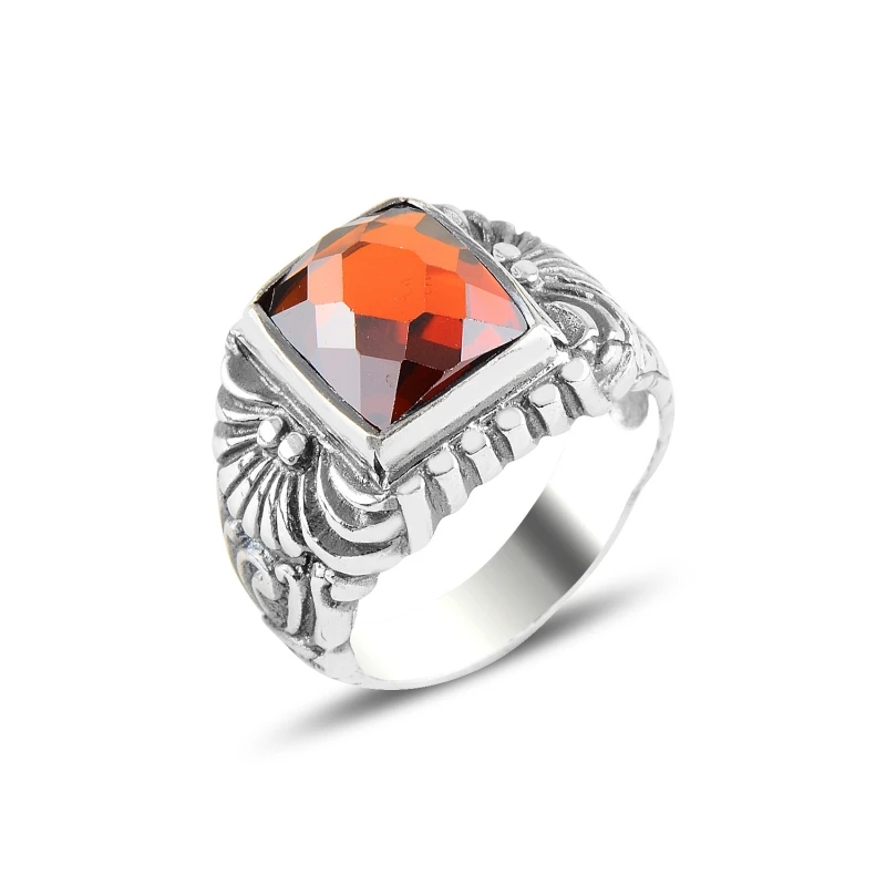 

Silverlina Silver Garnet Zircon Stone Ring