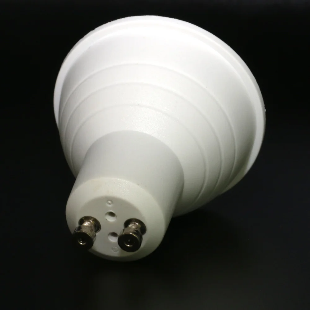 Светодиодный энергосберегающий светильник RGBW 16 цветов 85 265 в 3 Вт