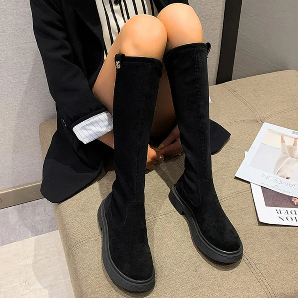 Женские зимние замшевые сапоги до колена без шнуровки на плоской подошве с