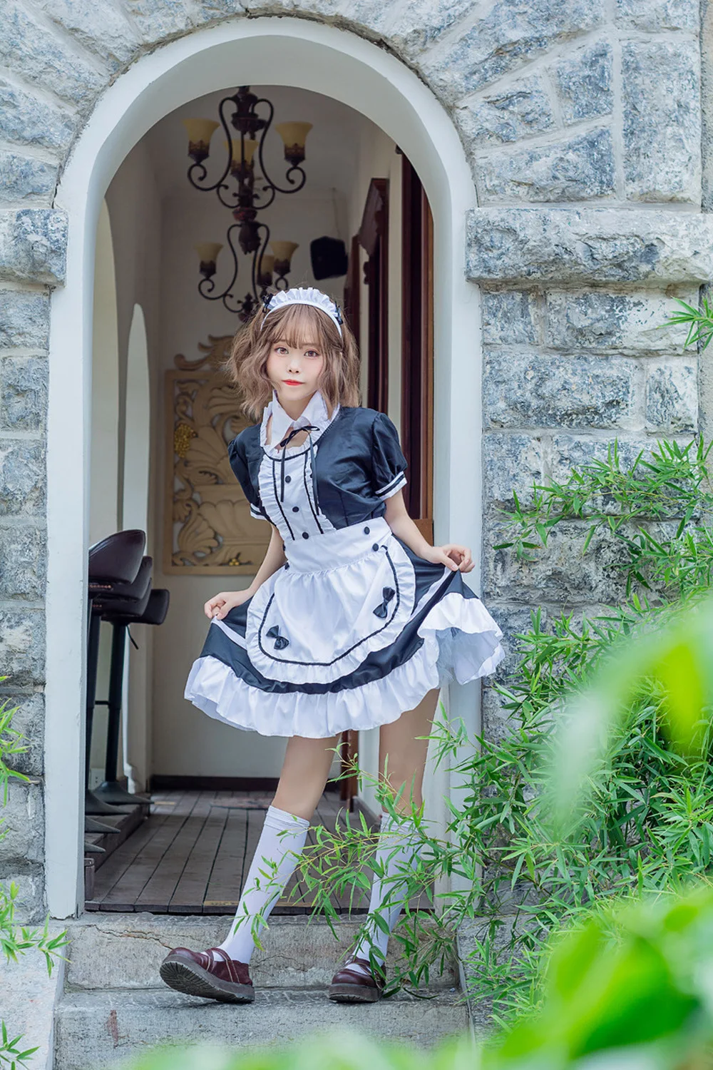 

2021 Black Cute Lolita Maid Costumes French Maid Dress Girls Woman Amine Cosplay Costume Waitress Maid Party Stage Costumes