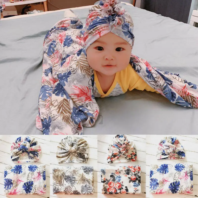 

Очаровательное хлопковое мягкое Пеленальное Одеяло с цветочным принтом для новорожденных мальчиков и девочек, спальный мешок, ткань + шапо...
