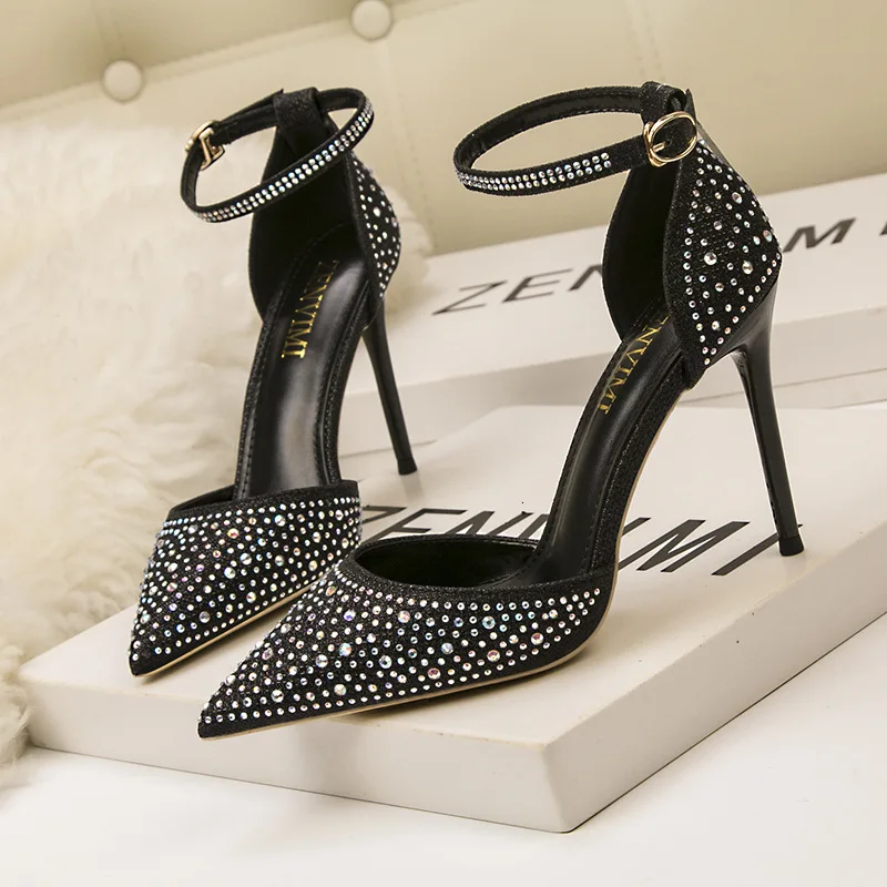 2020 милые туфли на высоком каблуке в Корейском стиле с закрытым носком сандалии