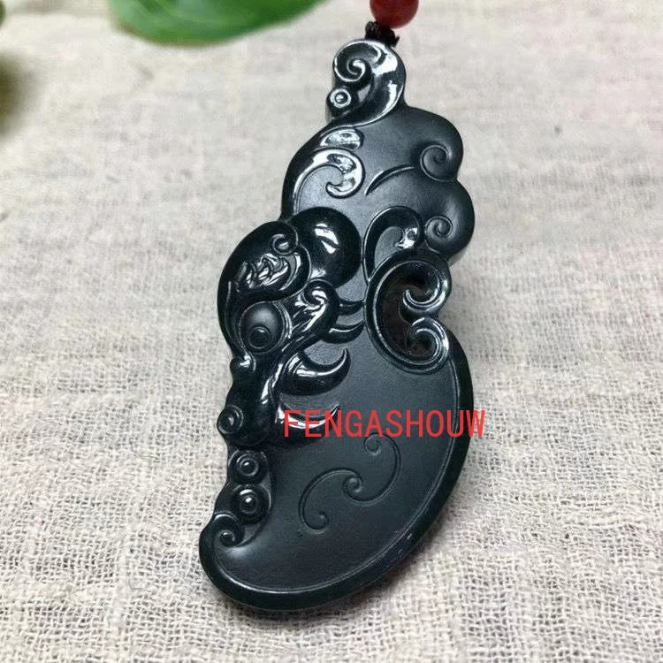 Двусторонняя подвеска в виде дракона из натурального нефрита голубого цвета с