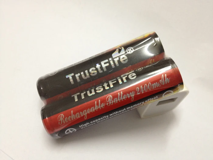 2 шт. TrustFire Защищенный 18650 3 7 V 2400 мА/ч литий Перезаряжаемые Батарейки + TR 001 Li Ion