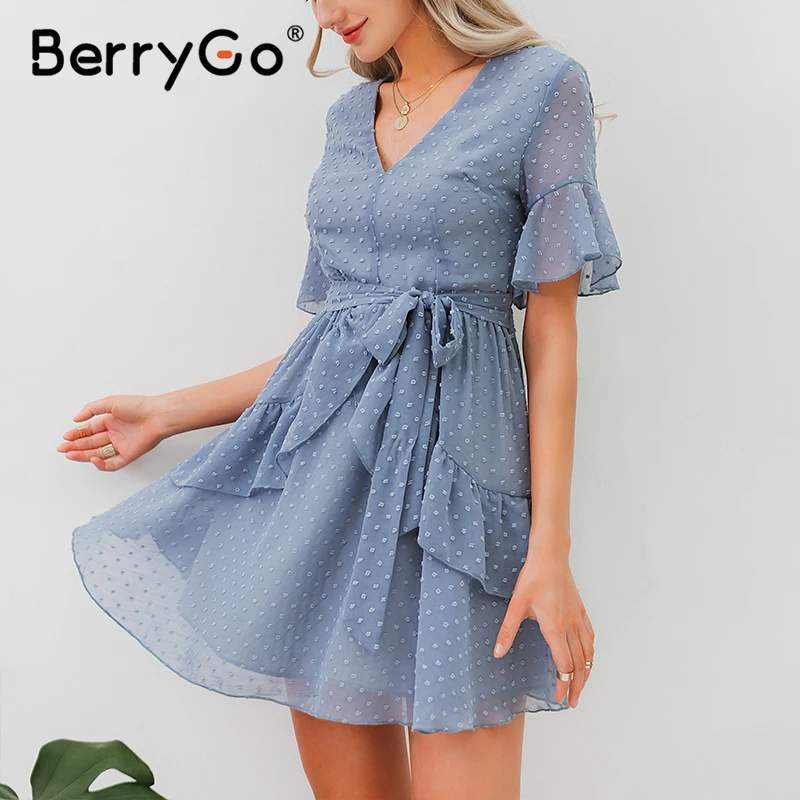 Женское шифоновое платье в горошек BerryGo летнее с v образным вырезом и рюшами