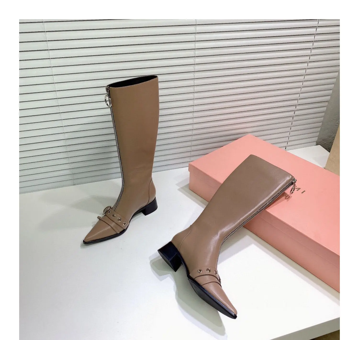 

2020Women's Genuine Leather High BootsThick Heel Knee-length Stovepipe Mid-tube Pointed Toe Stretch Thin Skinny Motorcycle Boots