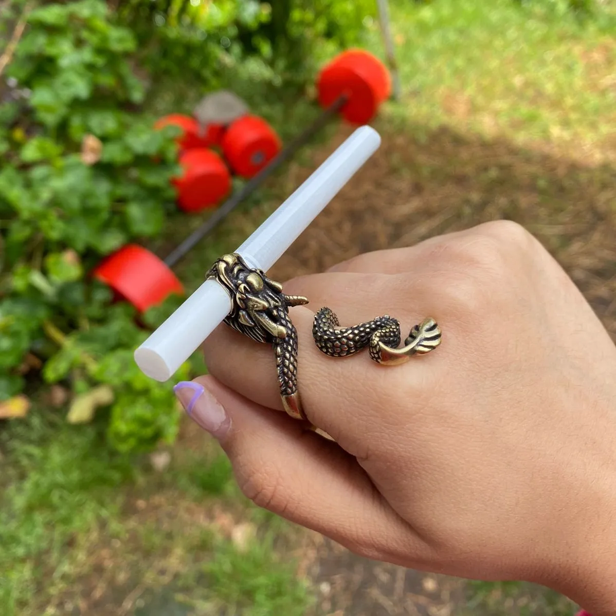 

Retro Brass Dragon Cigarette Holder Ring for Smoking Cigarette