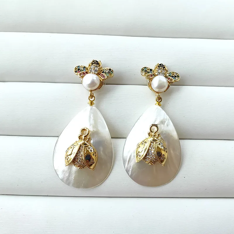 

4Pairs Fashion honeybee micro pave Crystal CZ nature pearl shell charm dangle earrings for women jewelry Xmas gift E1022