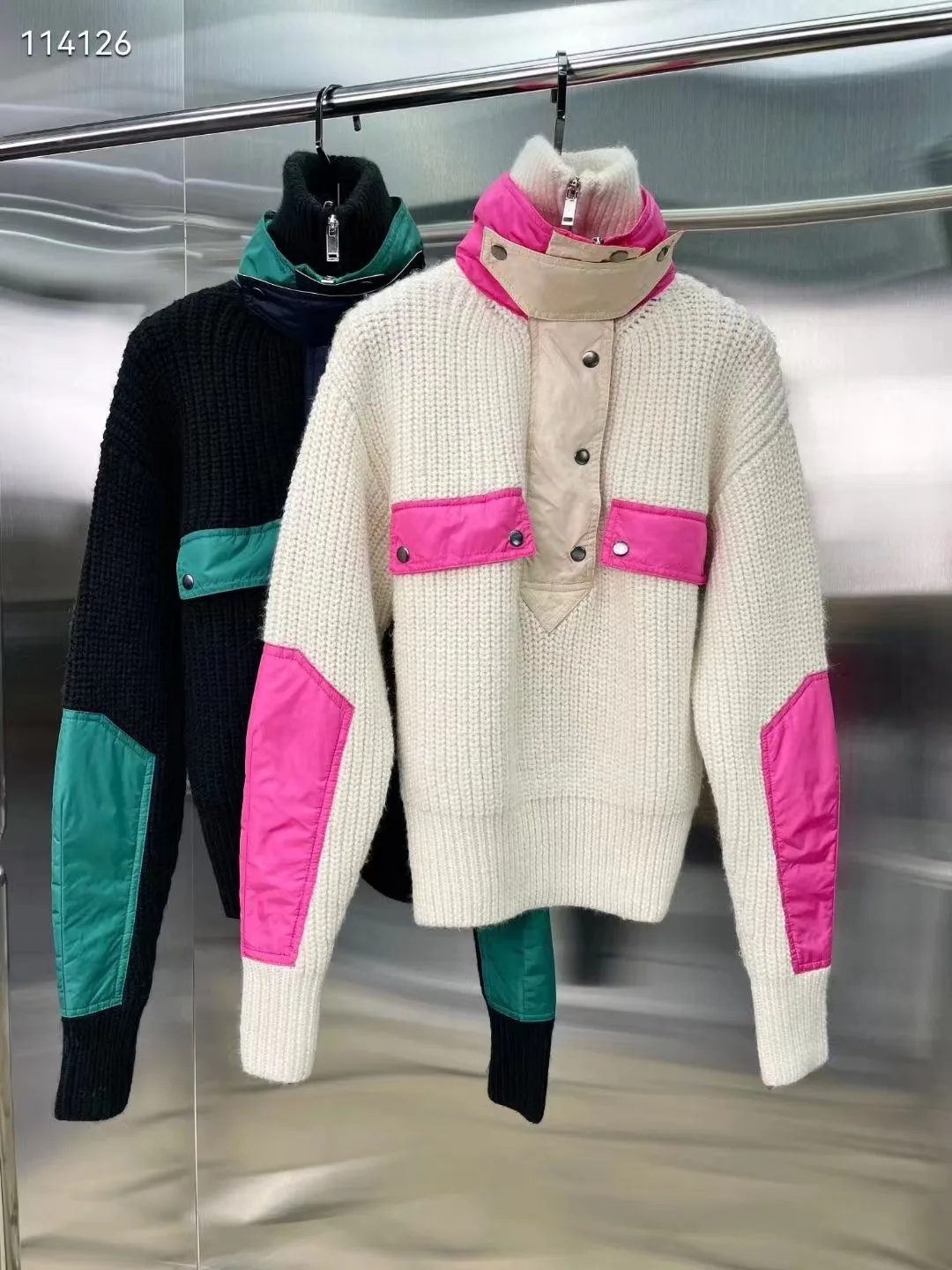 

Женский трикотажный свитер с воротником-стойкой, с длинным рукавом