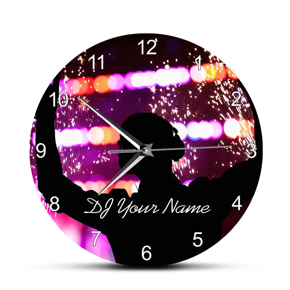 Персонализированные настенные акриловые часы DJ с принтом имени дискового