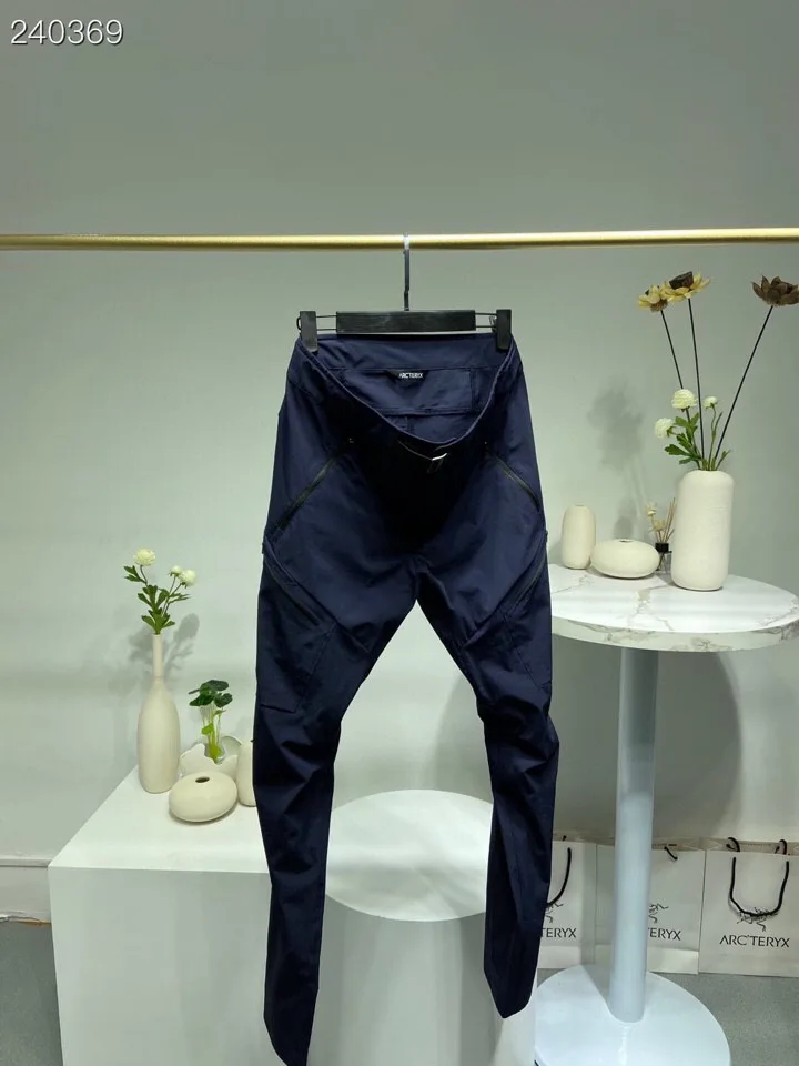 

Qingdao men's new summer leisure outdoor fitness climbing fashion brand pants