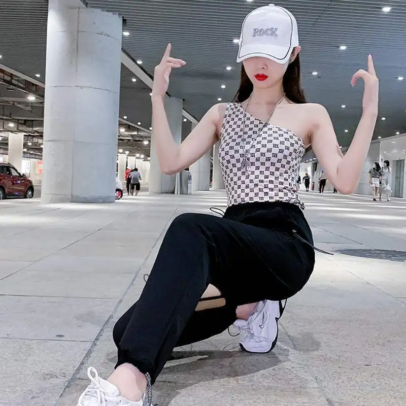 

2021 new fashion trend comfortable sexy sweet hot fashion brand tight slant shoulder sling vest T-shirt
